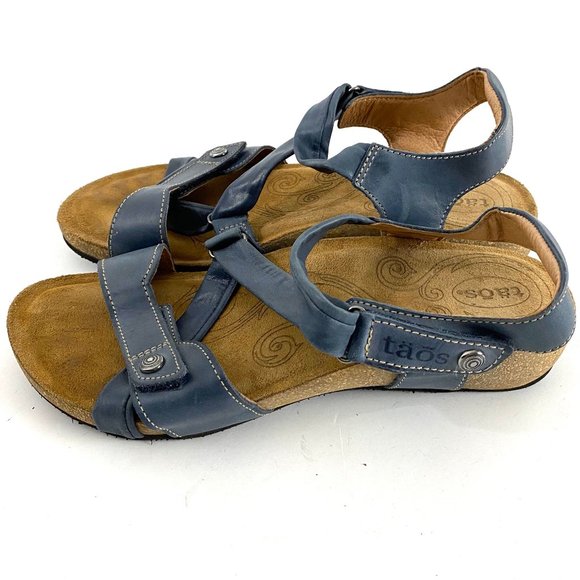 taos navy sandals